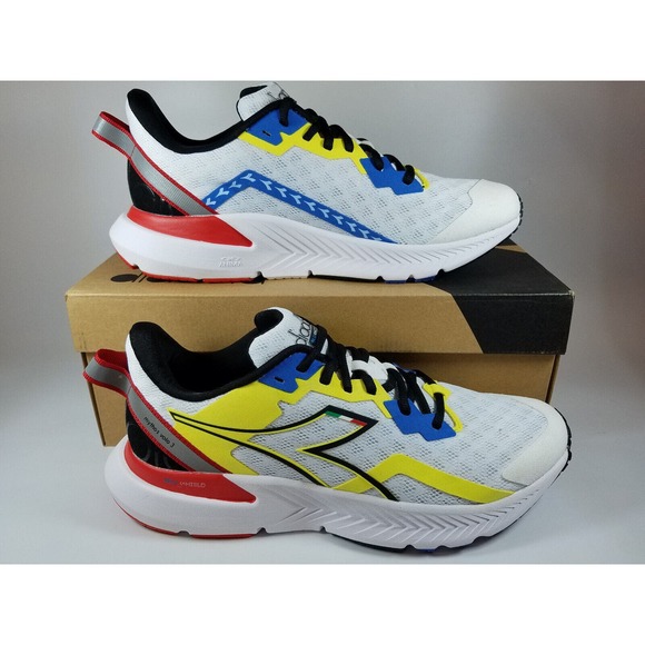 Diadora Men\'s Mythos Blushield Volo 3 White/Black/Yellow Fluo
